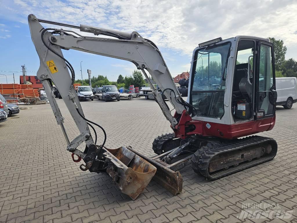 Takeuchi TB 235 Mini bageri < 7t