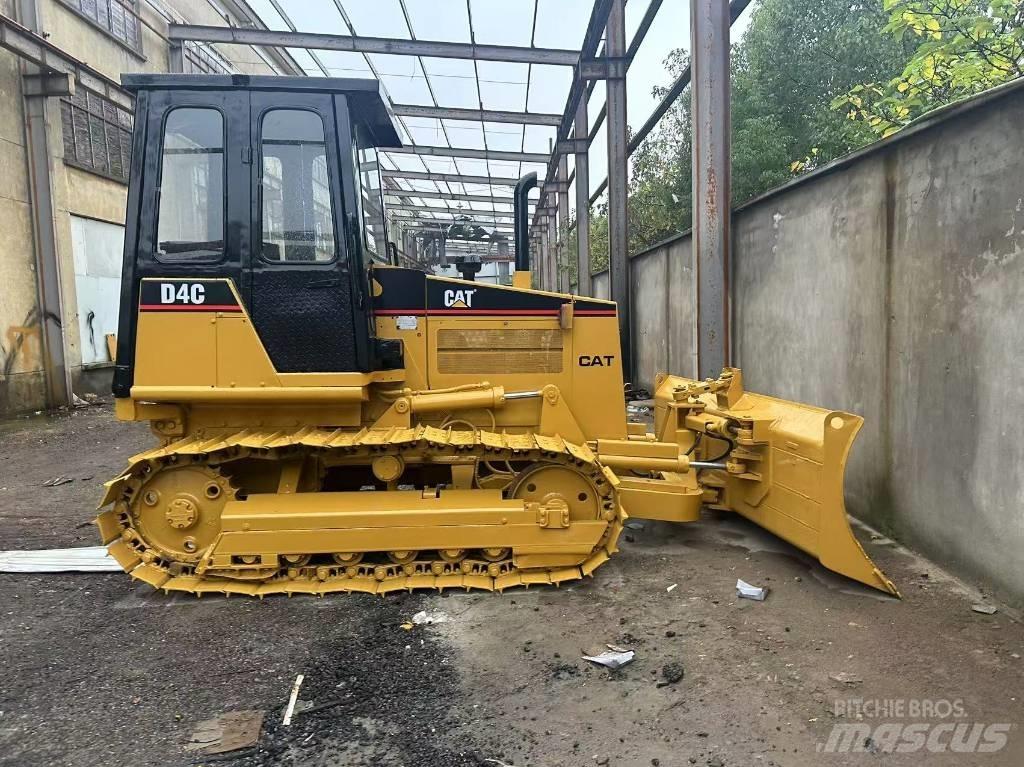 CAT D 4 C Buldožeri guseničari