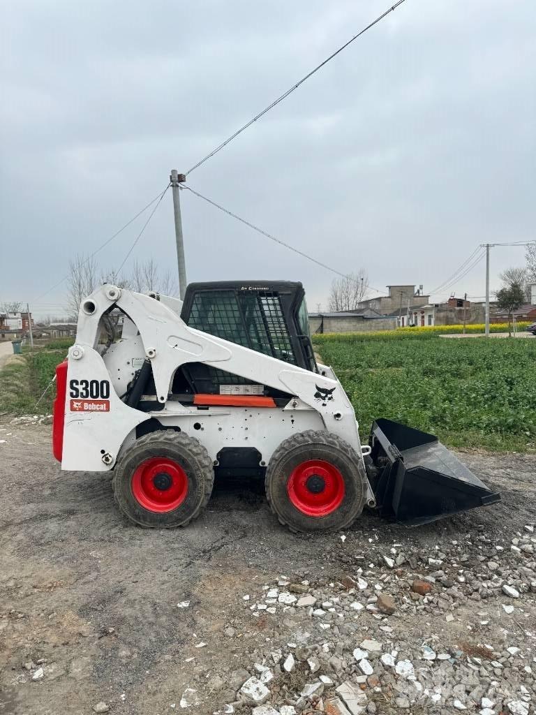 Bobcat S 300 Skid steer mini utovarivači
