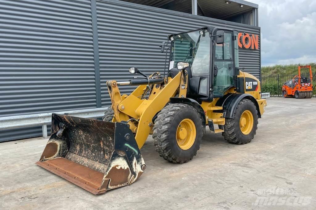 CAT 908M Utovarivači na točkove