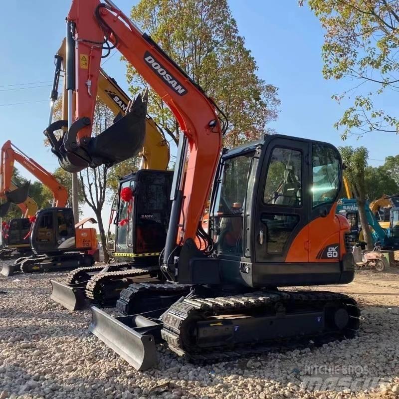 Doosan dx60 Bageri guseničari