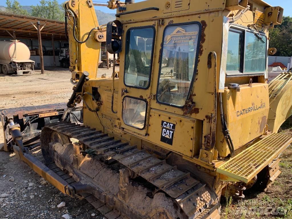 CAT D5B Buldožeri guseničari