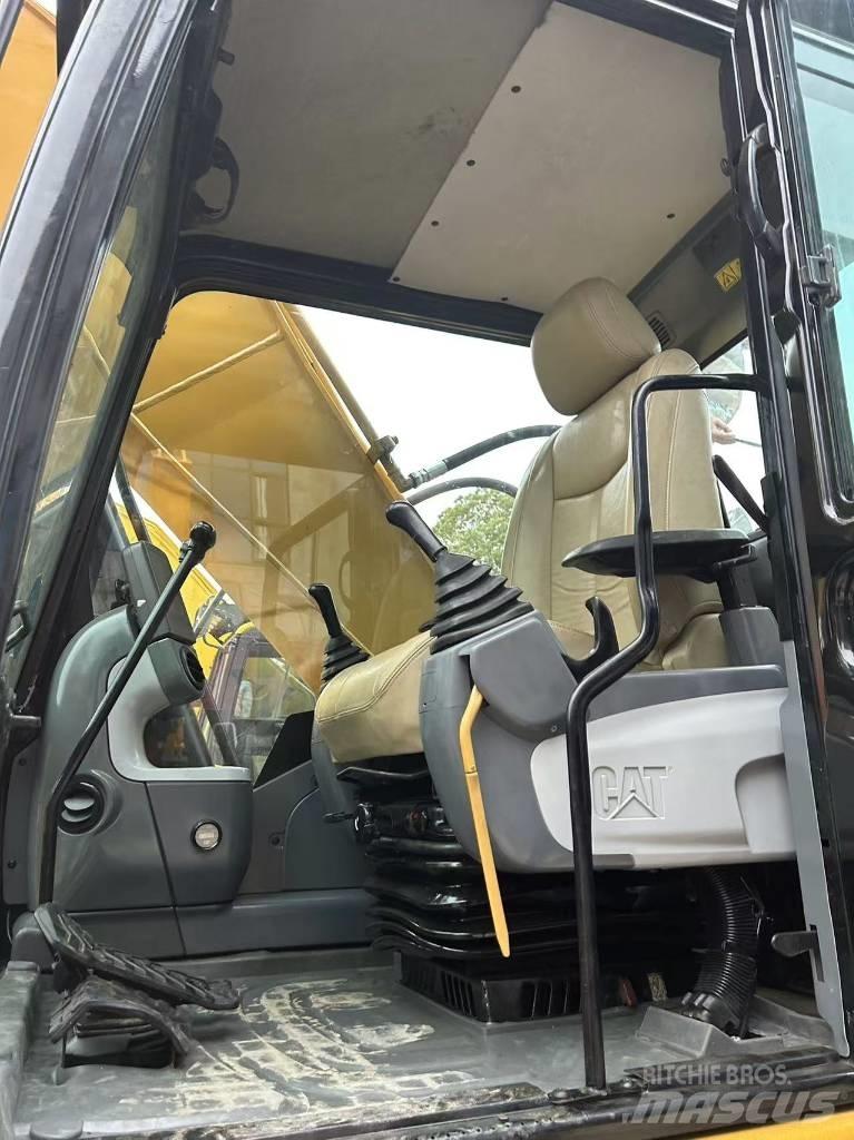 CAT 320 D Bageri guseničari