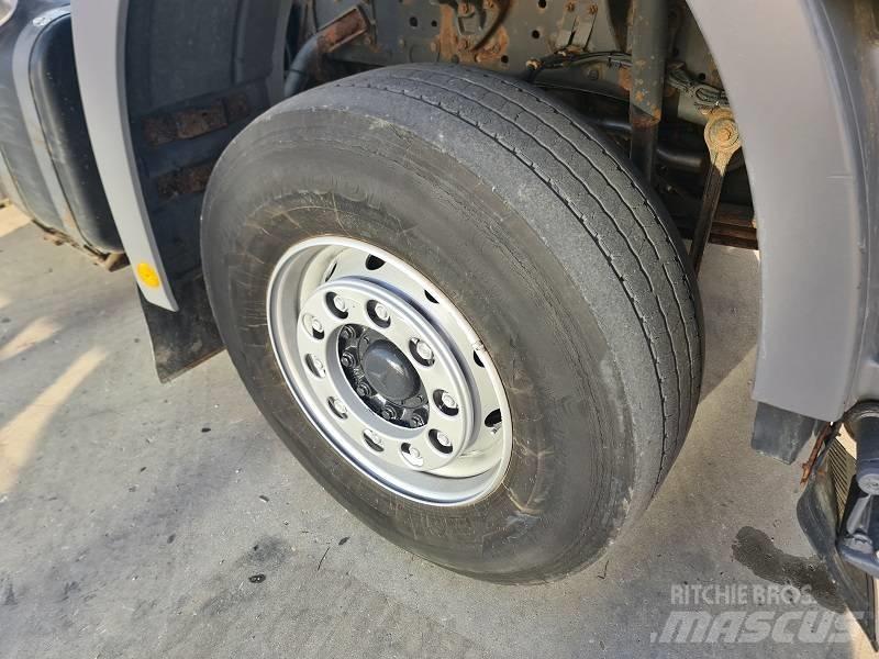 Mercedes-Benz DB2646 Rol kiper kamioni sa kukom za podizanje tereta