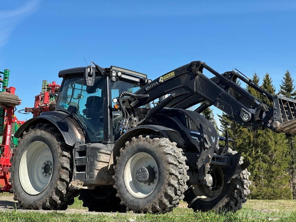 Valtra T 255 Versu Traktori