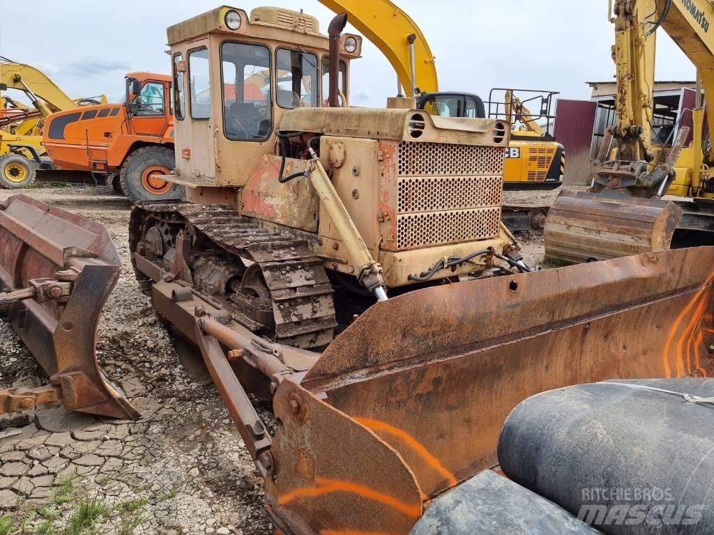 CAT T 130 Buldožeri guseničari