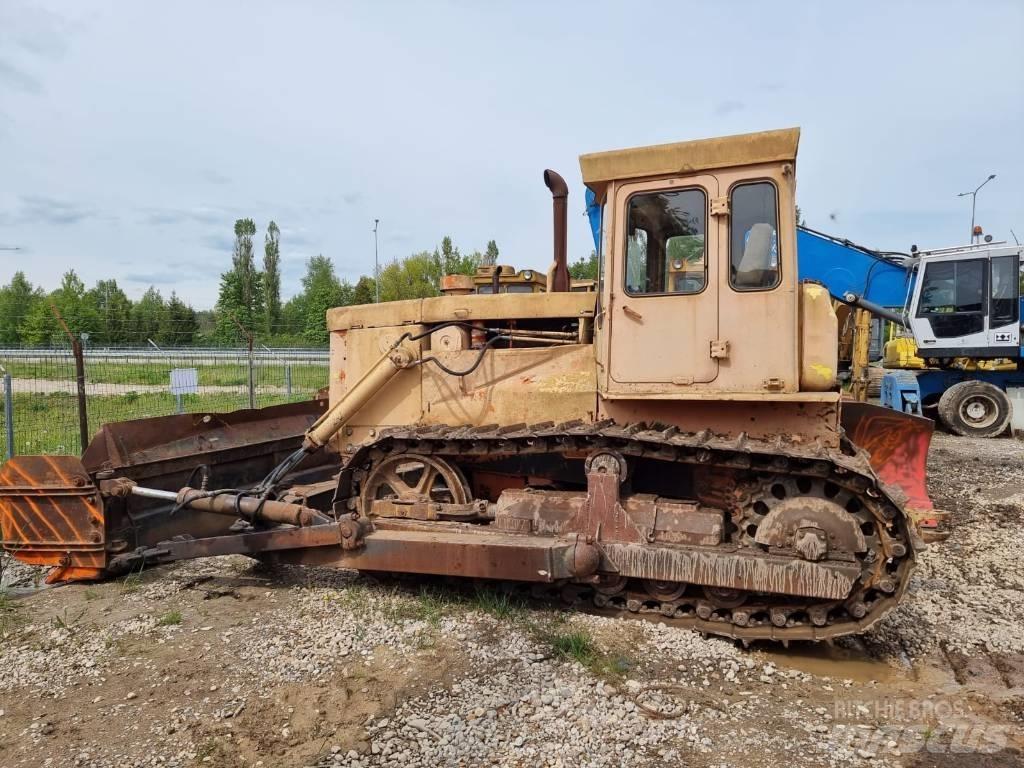 CAT T 130 Buldožeri guseničari