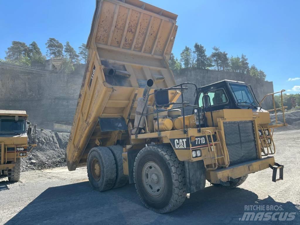 CAT 771D Kruti damperi