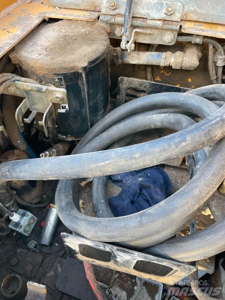 Liebherr R 926 LC Bageri guseničari