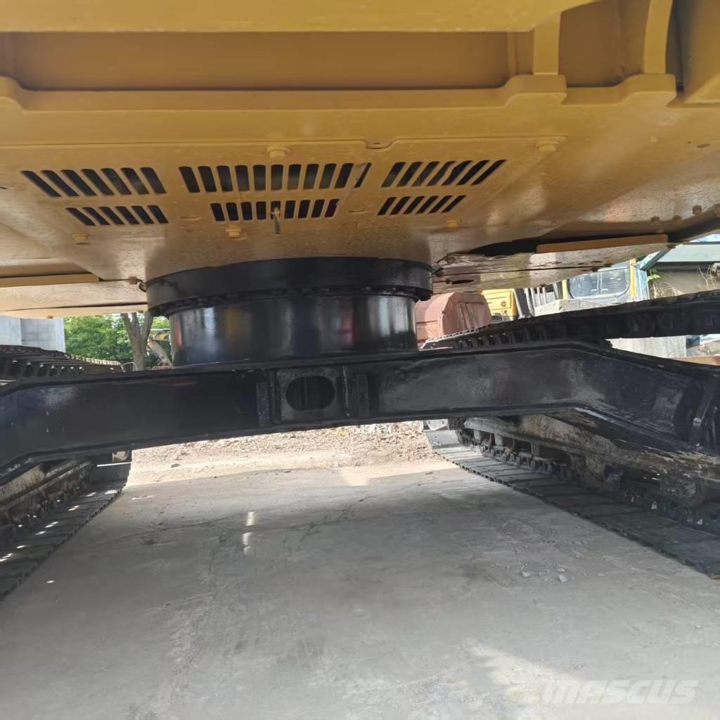 CAT 310 Bageri guseničari