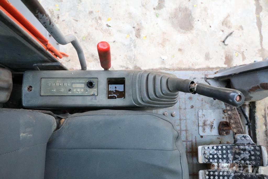 Hitachi ZX 200 LC-3 Bageri guseničari