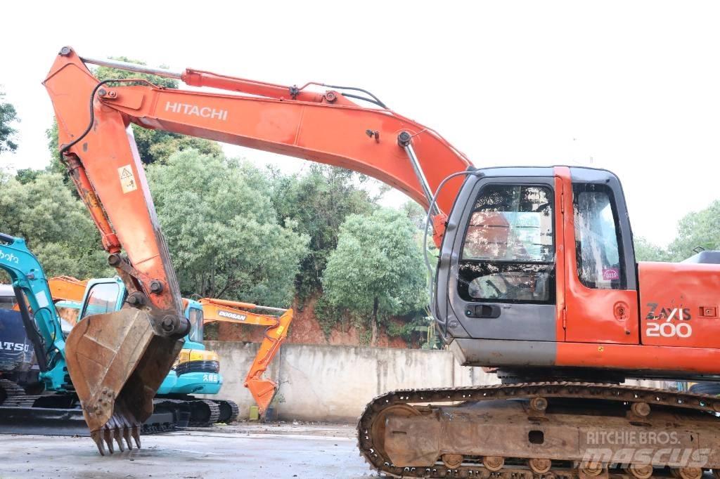 Hitachi ZX 200 LC-3 Bageri guseničari