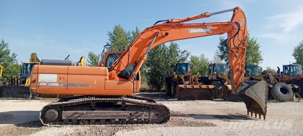 Doosan DX 255 LC Bageri guseničari