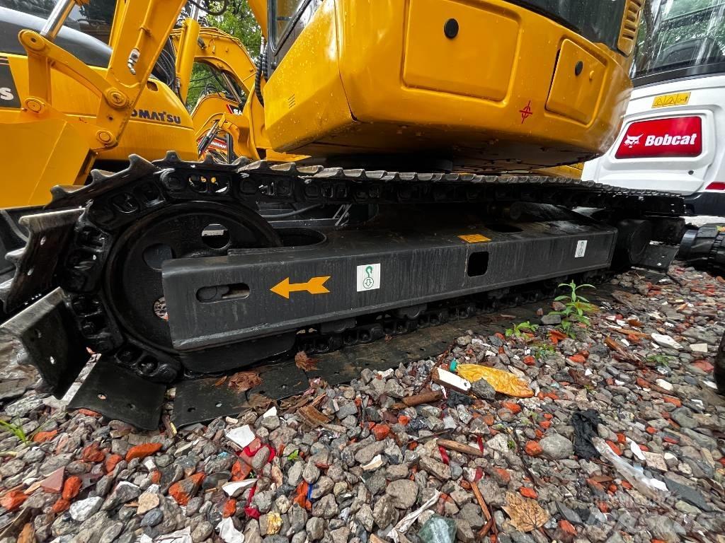 Komatsu PC78US-8 Bageri guseničari