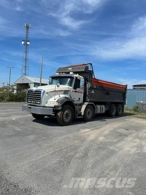 Mack GU813 Kiperi kamioni