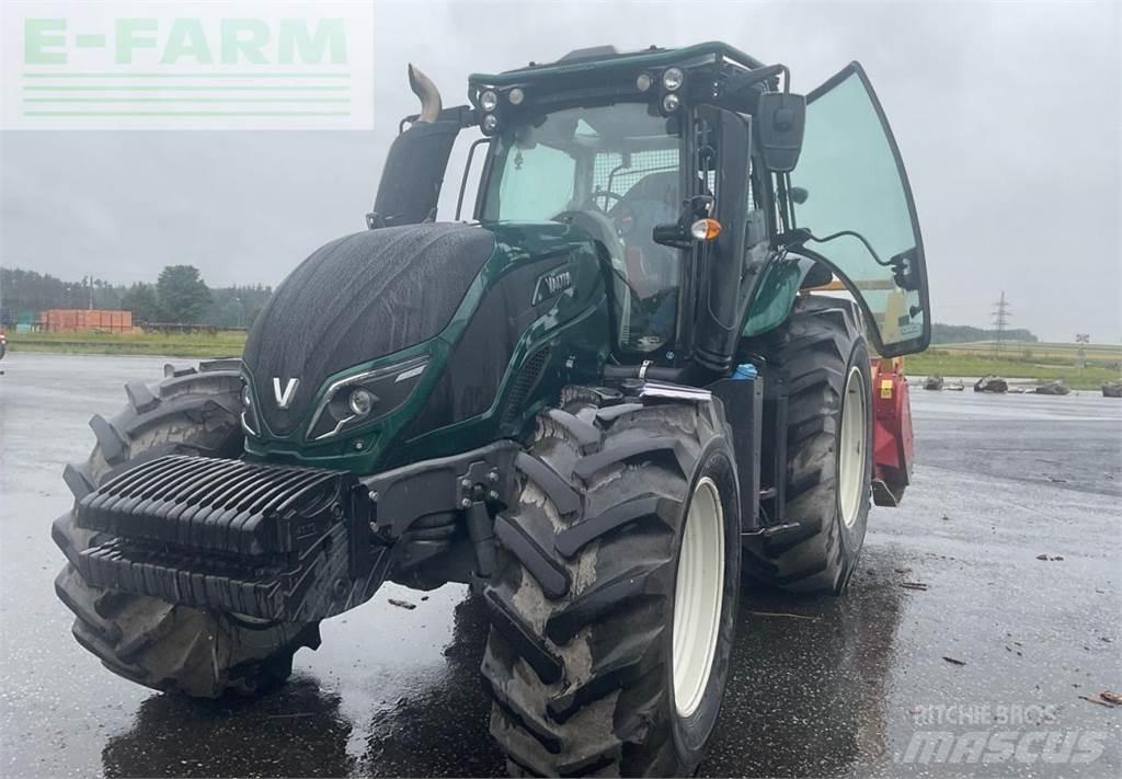 Valtra T174 Traktori