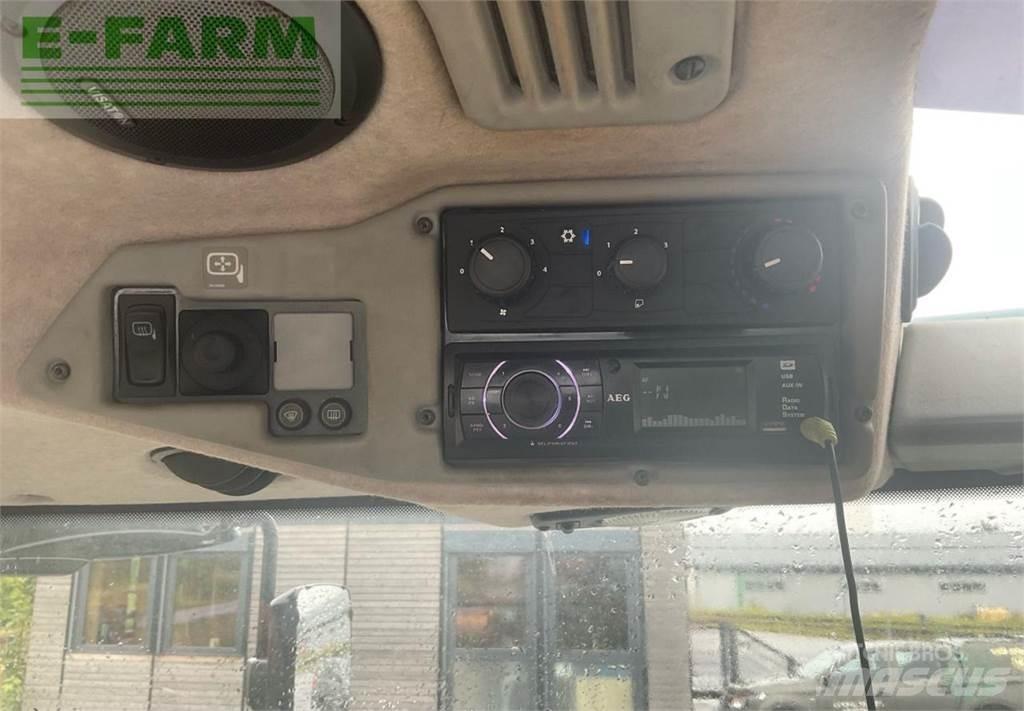 Valtra T174 Traktori