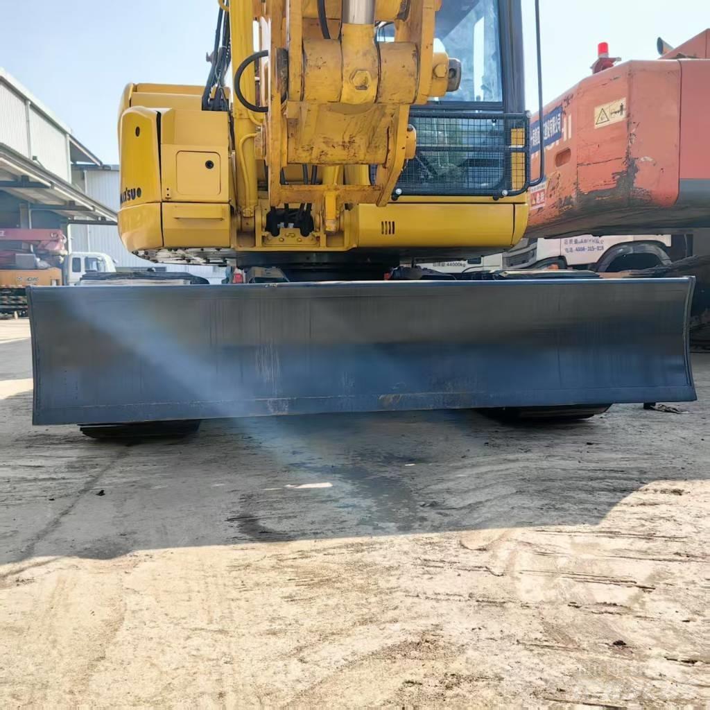 Komatsu PC 128 US Midi bageri 7t – 12t