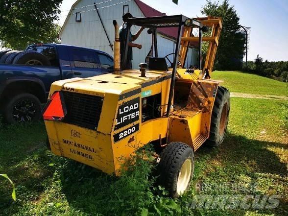 Load Lifter 2214-3 Vanterenski viljuškar