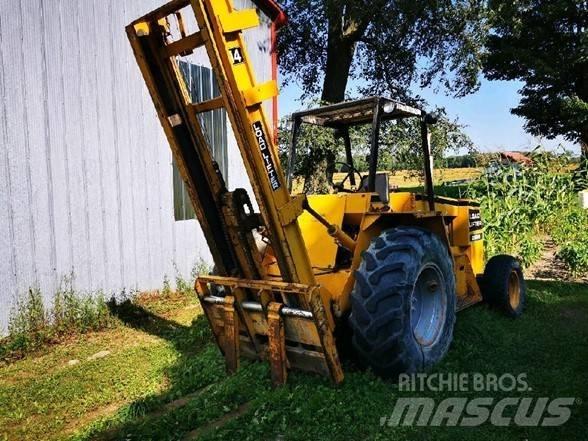 Load Lifter 2214-3 Vanterenski viljuškar