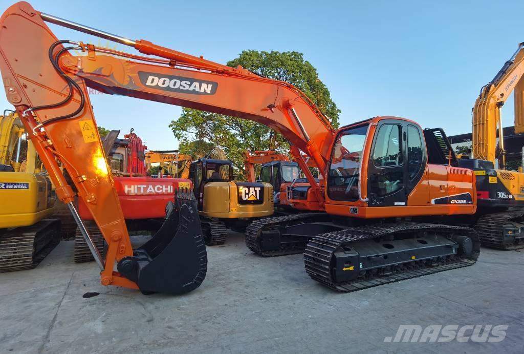 Doosan DX 225 LC Bageri guseničari
