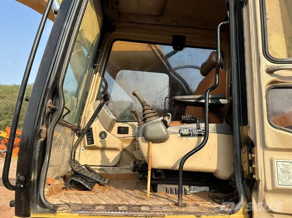 CAT 330 B Bageri guseničari