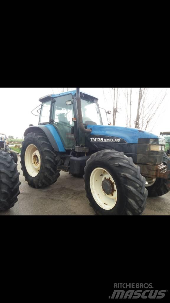 New Holland TM 135 Traktori