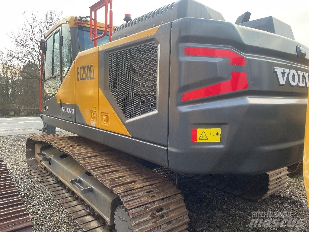 Volvo EC250EL Bageri guseničari