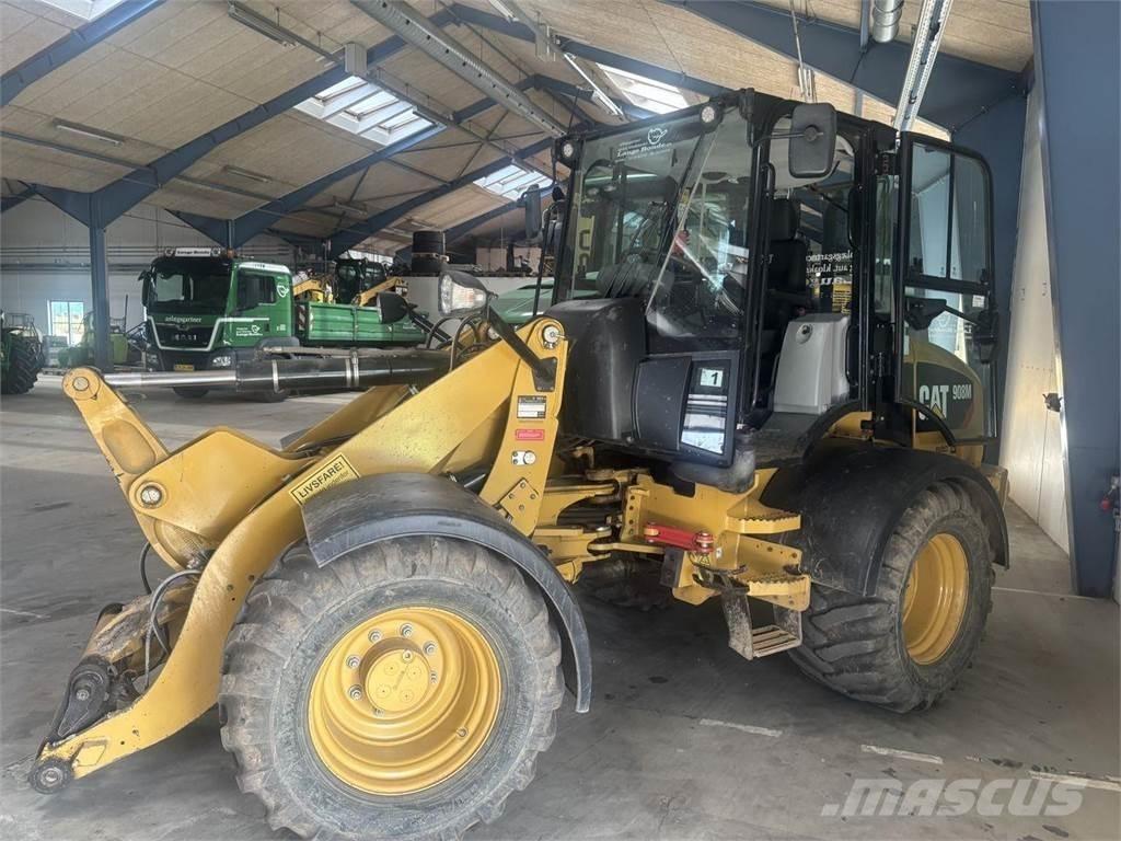 CAT 908M Višenamenski utovarivači