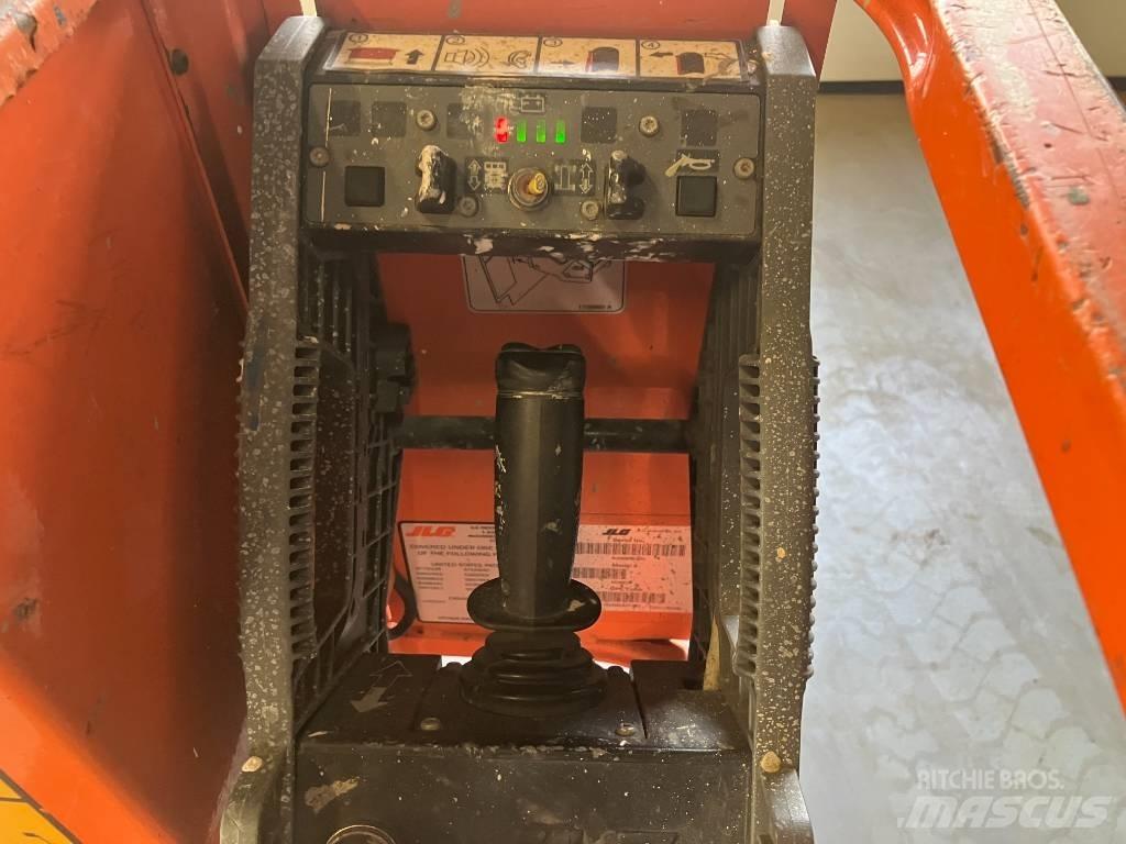 JLG 1230 ES Jarbolne penjajuće platforme
