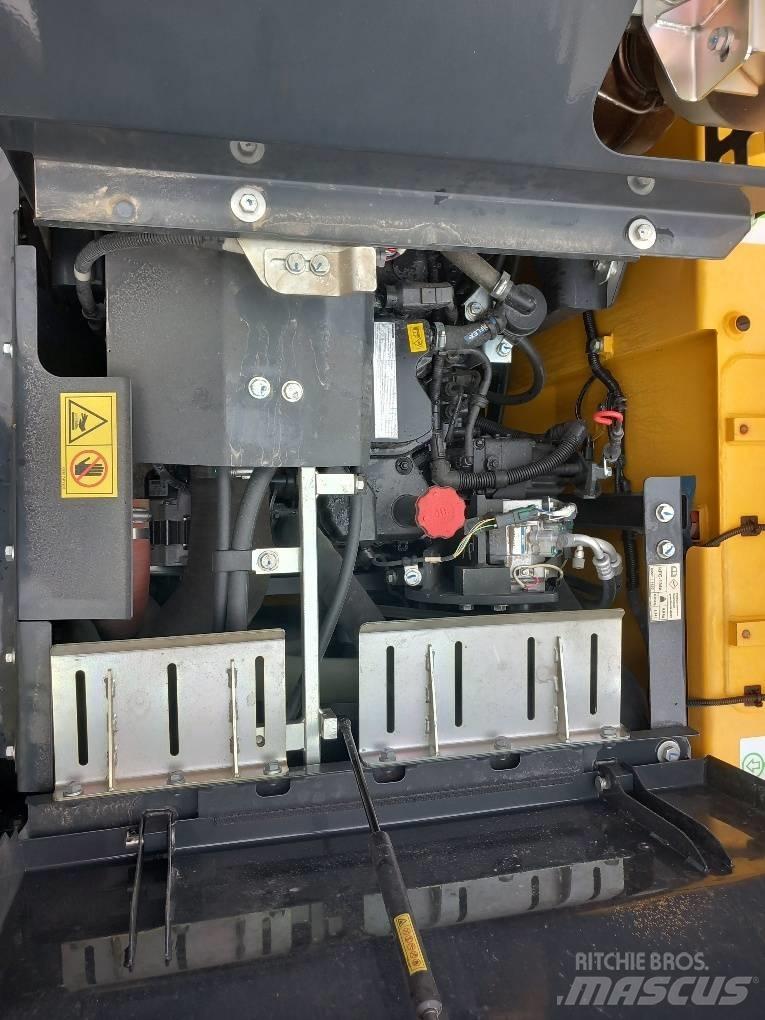 Komatsu PW160-11E0 Bageri točkaši