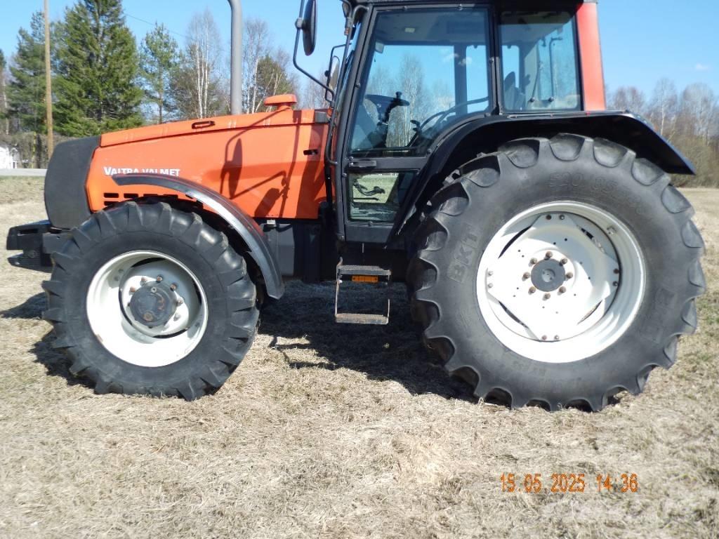 Valtra Valmet 8400 Traktori