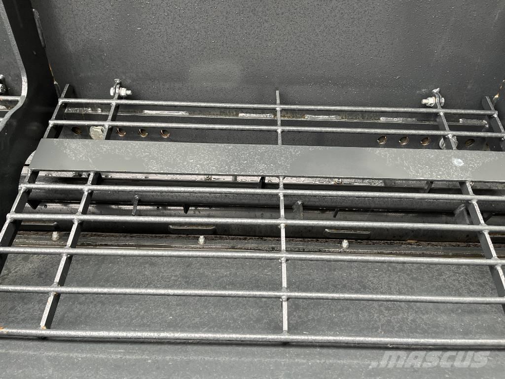 Ysta SP-1000 Posipači soli i peska