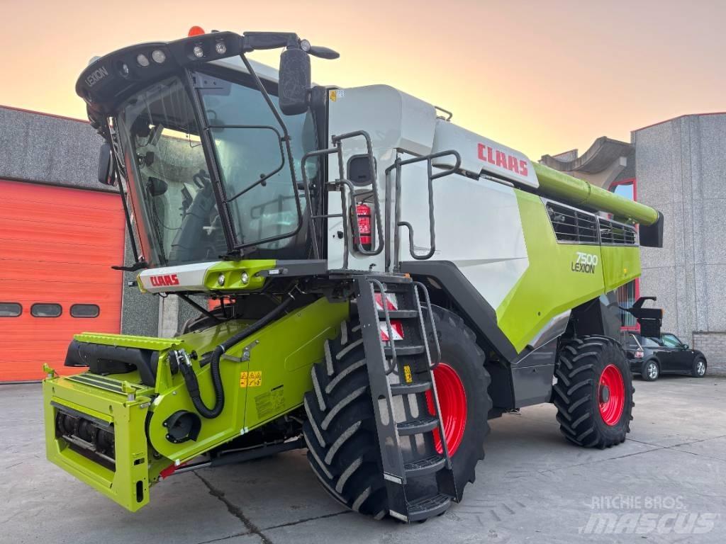 CLAAS Lexion 7500 Kombajni