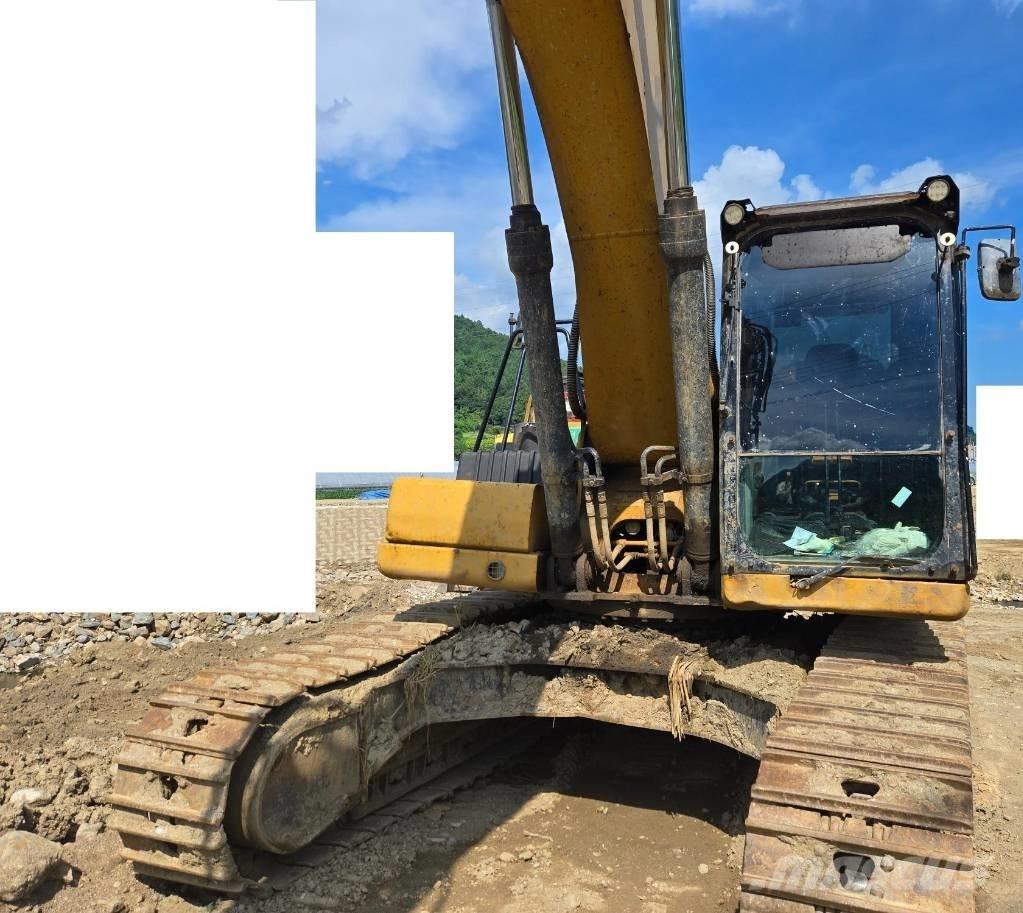 CAT 330 Bageri guseničari