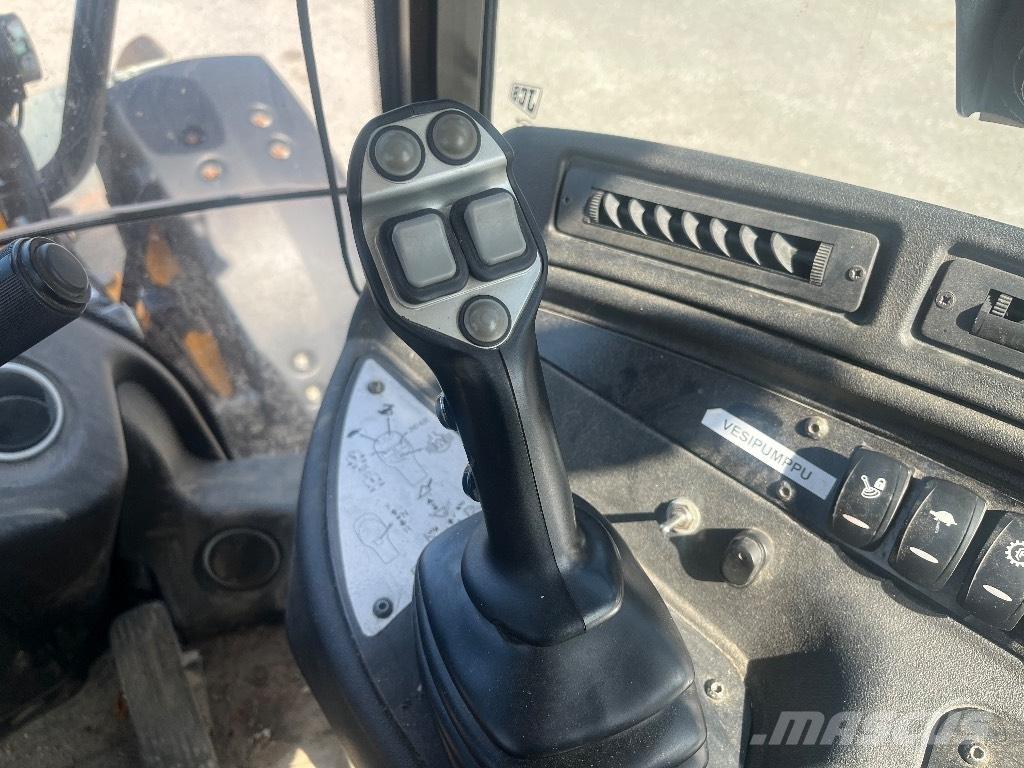 JCB 409 / Myyty, Sold Utovarivači na točkove