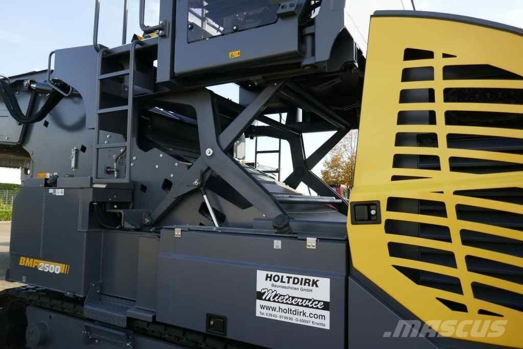 Bomag BMF 2500 M Fideri/hranilice