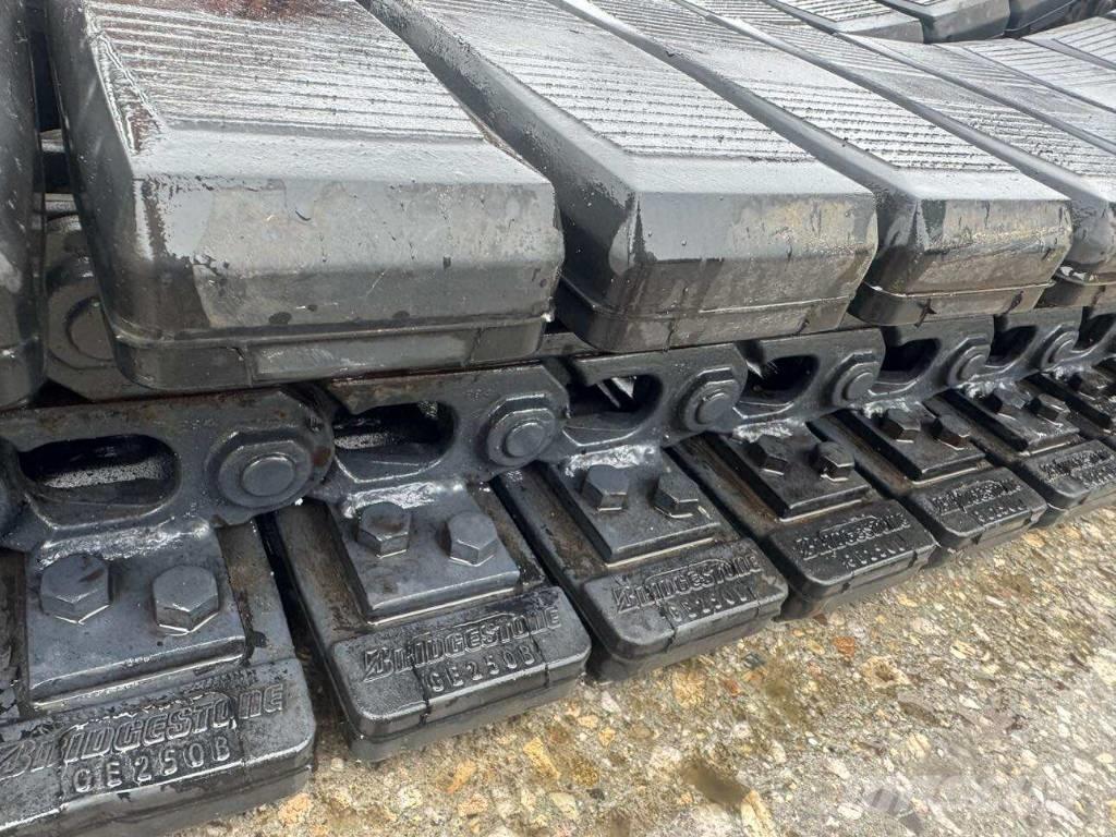 Komatsu PC 35 MR-2 Gusenice za građevinarstvo