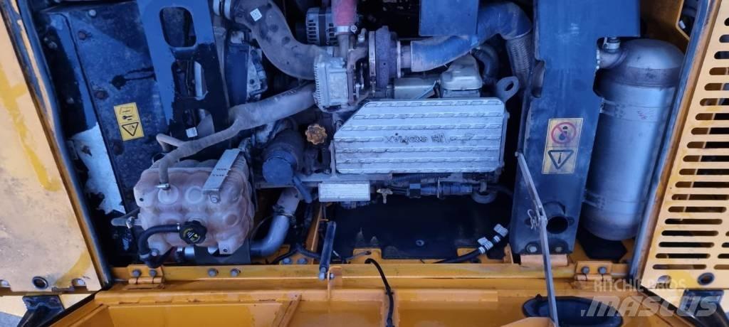JCB 220 X Long Bageri guseničari