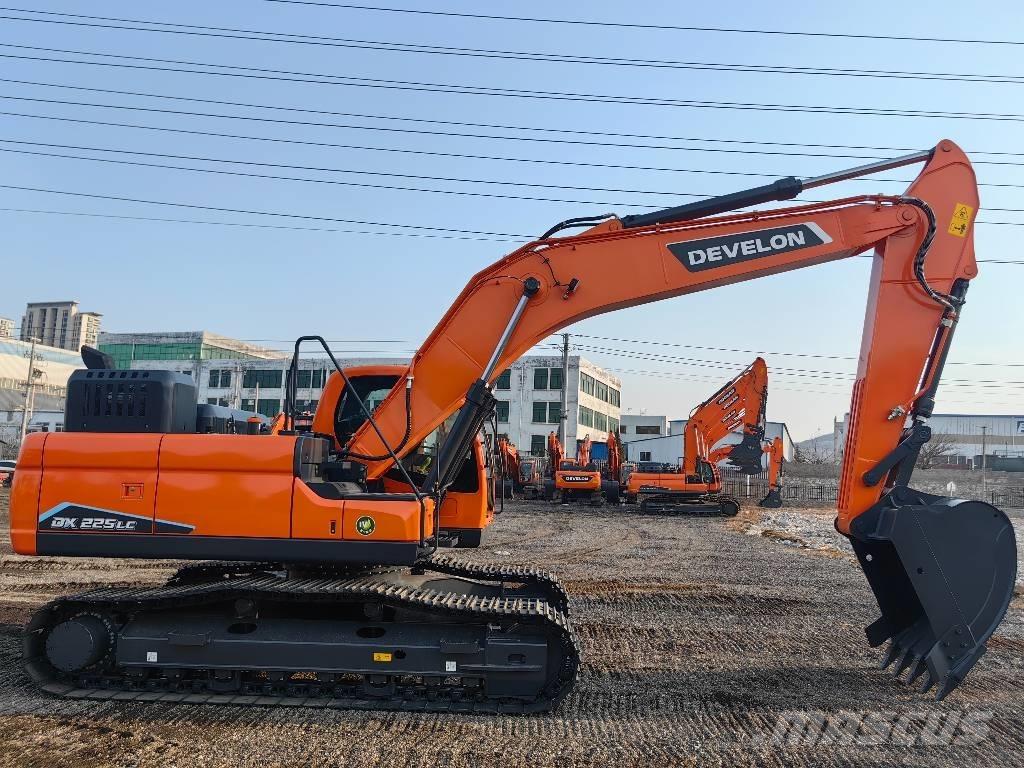 Doosan DX225 Bageri guseničari