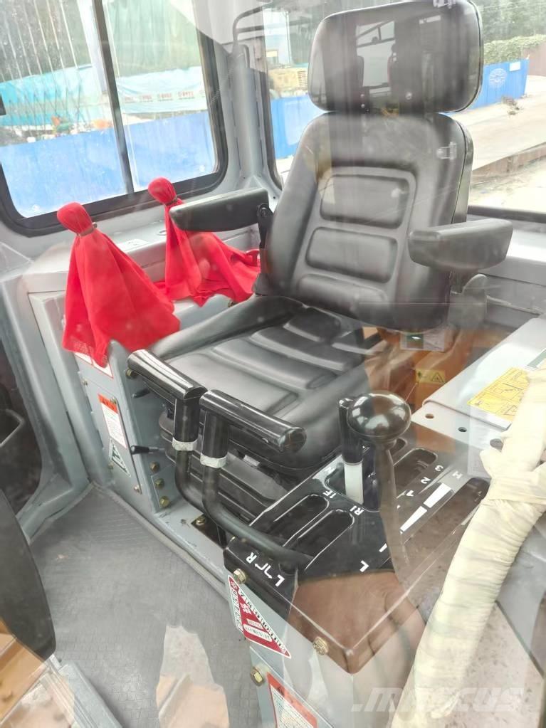 CAT D6G Buldožeri guseničari