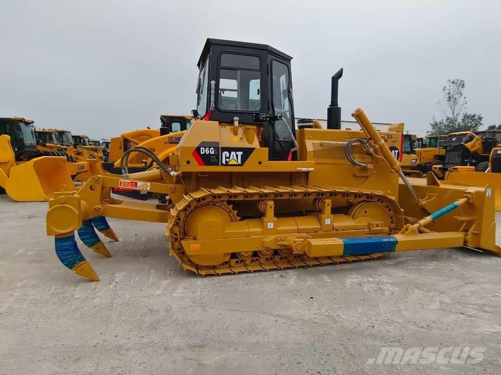CAT D6G Buldožeri guseničari