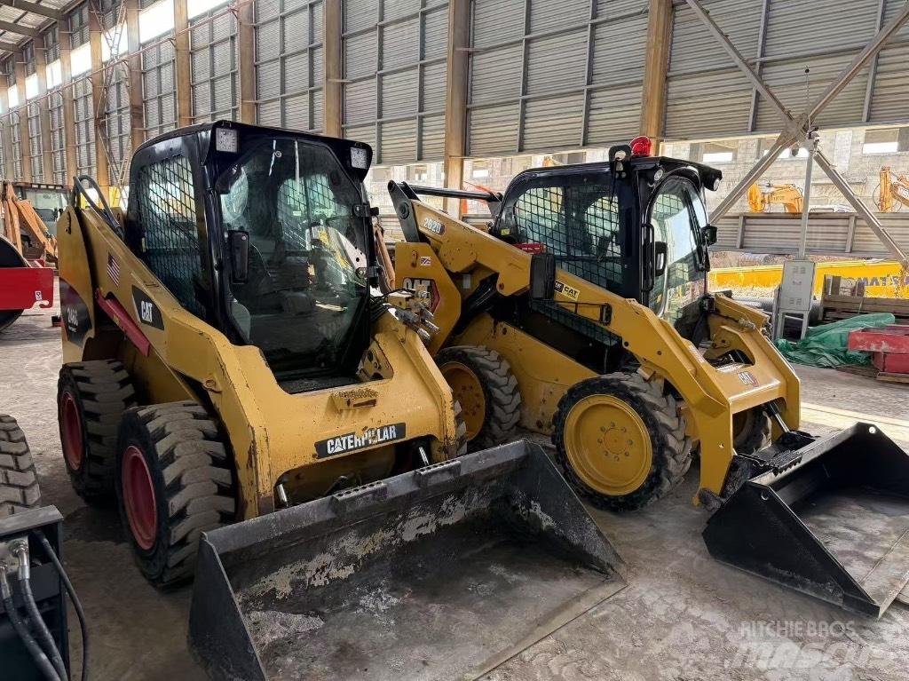 CAT 246C and 262D Skid steer mini utovarivači