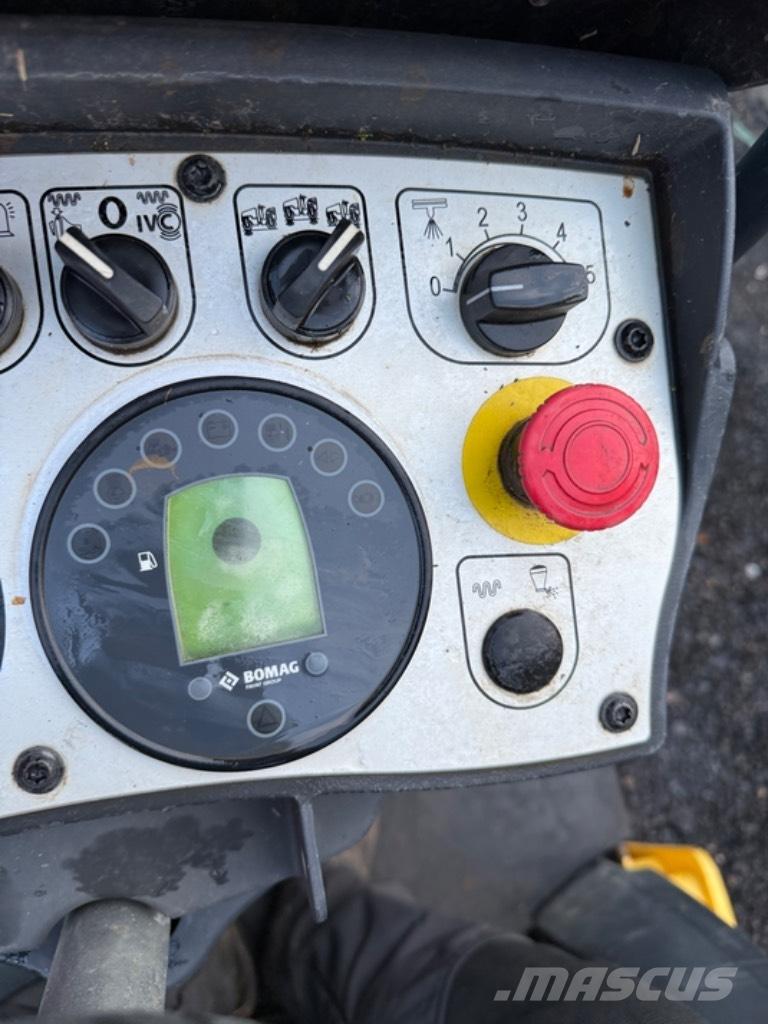 Bomag BW 120 AD-5 Valjci sa duplim bubnjem