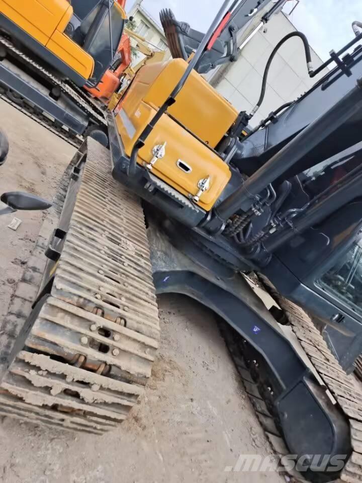 Hyundai 225 LC-9T Bageri guseničari