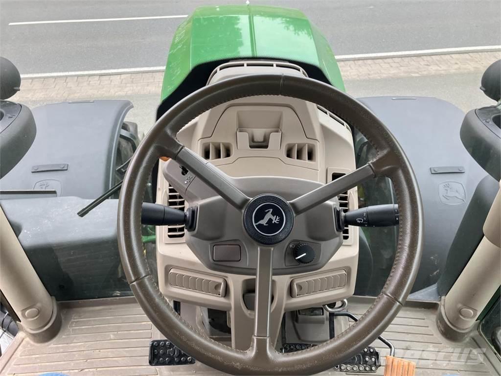 John Deere 6R 215 Traktori