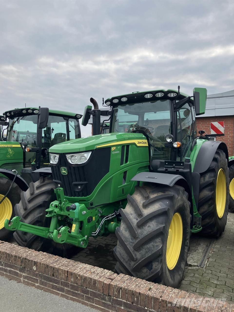 John Deere 6R 215 Traktori