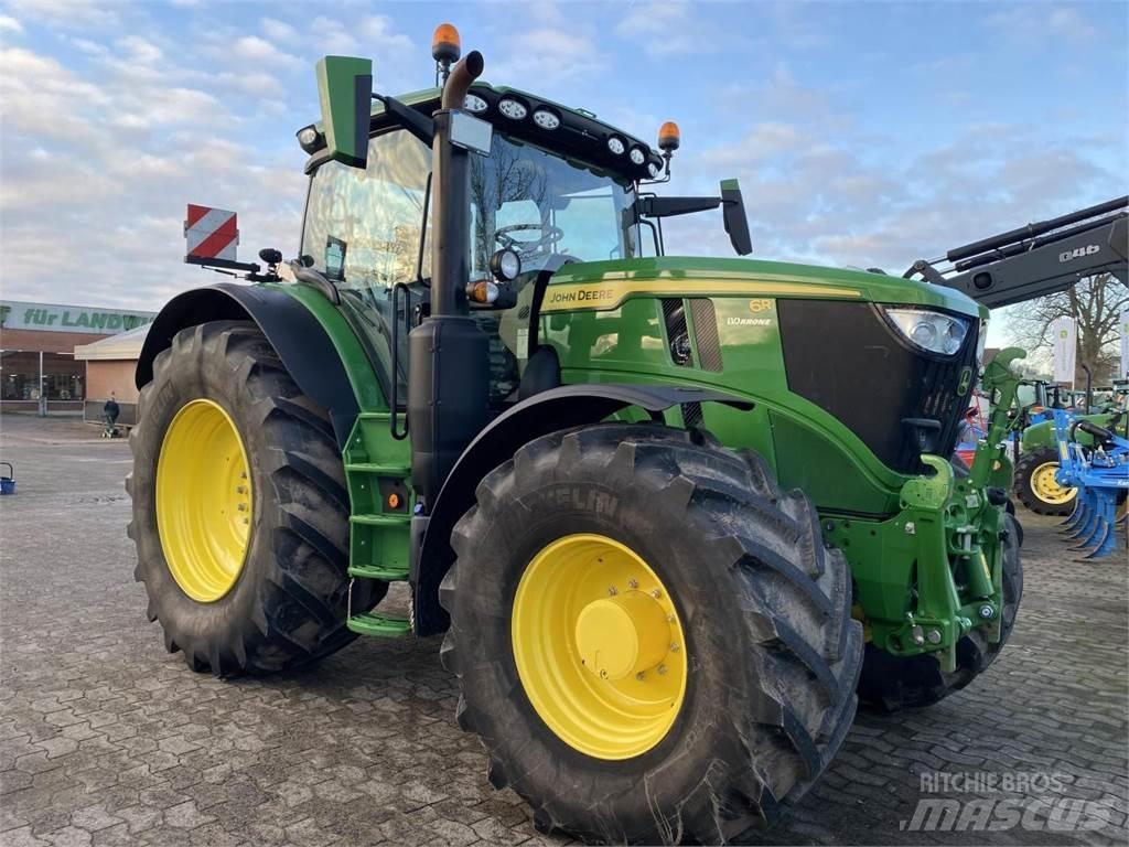 John Deere 6R 215 Traktori