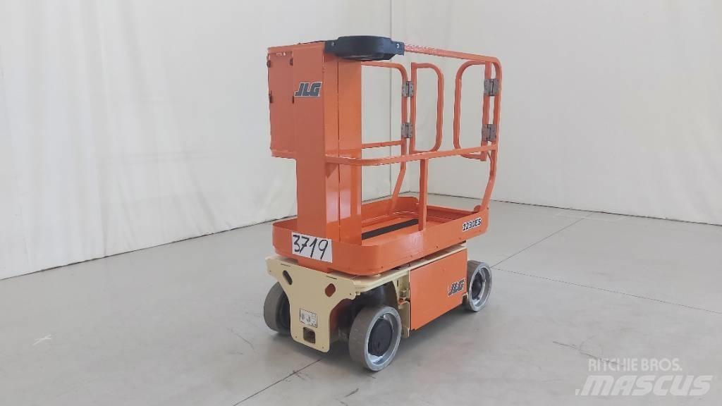 JLG 1230 ES Makazaste platforme