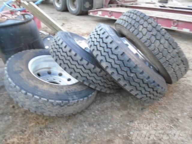 Manac 21348203 Prikolice za stabla